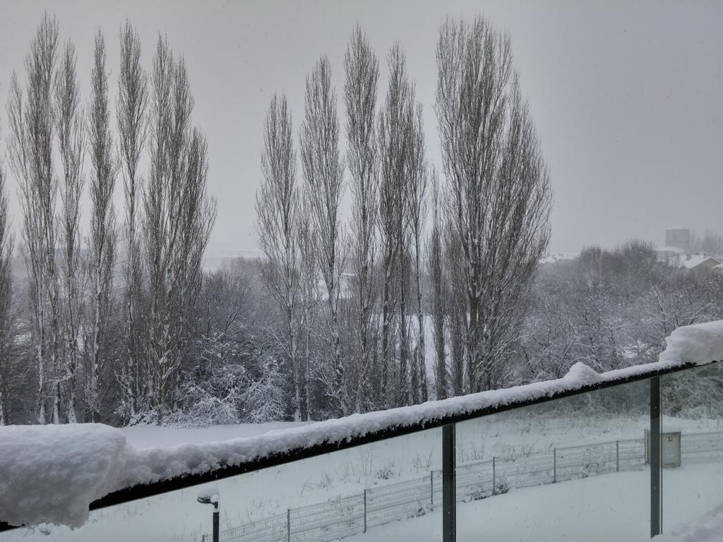 Aparthotel Jardines De Aristi Vitoria-Gasteiz Exteriör bild